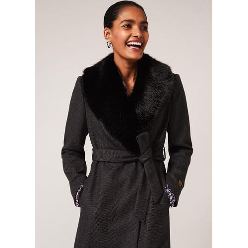 Bild von Women’s Elsie Fur Collar Wool Coat – Black – Phase Eight Coats
