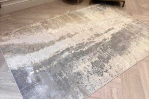 Bild von Zorina Grey, Cream & Gold Metallic Marble Velvet Rug, 200x290cm
