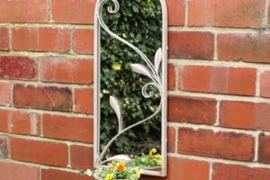 Bild von Outdoor Metal Stone Effect Mirror with Plant Pot Material: New Products
