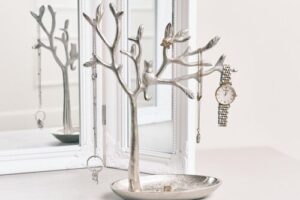 Bild von Silver Cat Tree Jewellery Stand Material: Home Decor & Accessories